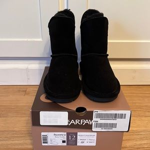 Bearpaw Rosie Boot. Girl size 12